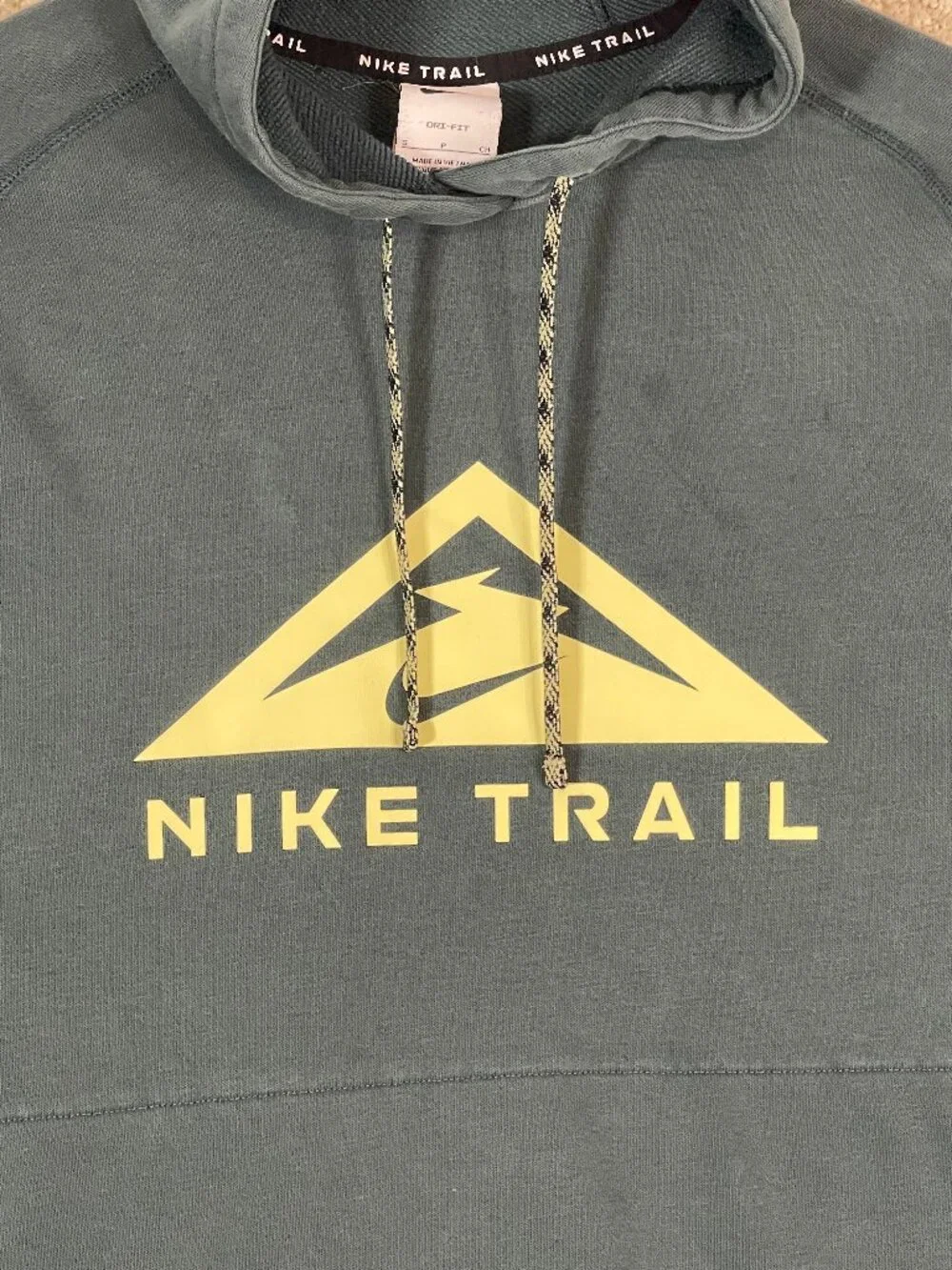 Nike Men's Dri-FIT Magic Hour Trail Running Hoodie Size Small Teal DV9324